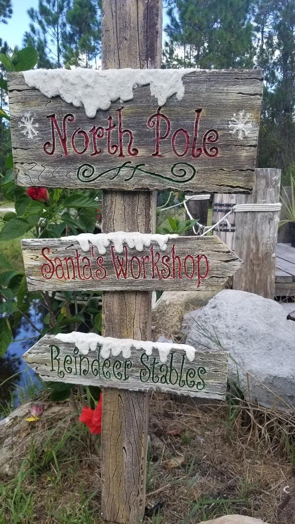 Christmas Sign "North Pole, Santa's Workshop" Home Yard Decor, Yard Decorations, Wood Sign, Christmas Decor, Christmas Sign, Christmas - Halloween Trickery