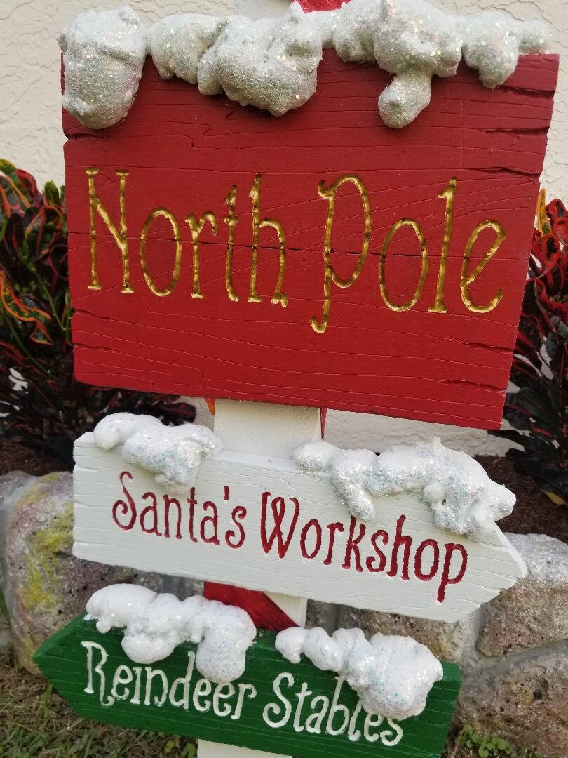 Christmas Sign "North Pole, Santa's Workshop" Home Yard Decor, Yard Decorations, Wood Sign, Christmas Decor, Christmas Sign, Christmas - Halloween Trickery