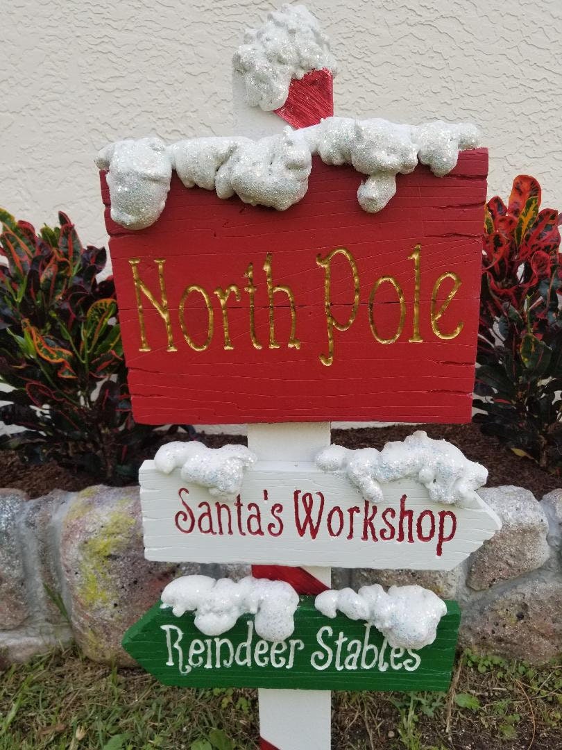 Christmas Sign "North Pole, Santa's Workshop" Home Yard Decor, Yard Decorations, Wood Sign, Christmas Decor, Christmas Sign, Christmas - Halloween Trickery
