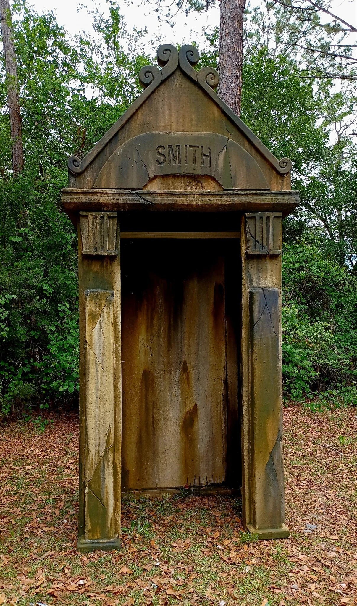 Mausoleum (Scare Actor Box) PICK UP ONLY-Florida - Halloween Trickery