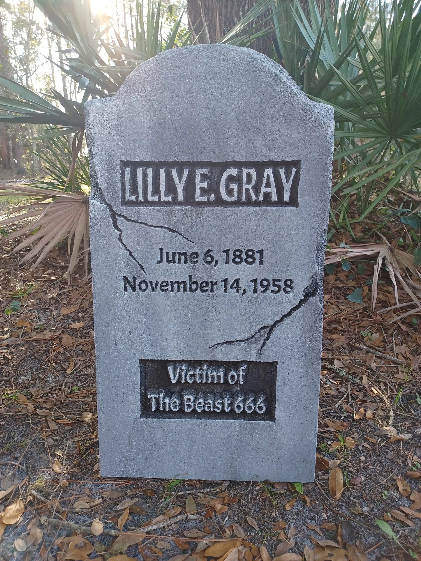 Lilly E. Gray (actual epitaph)... Halloween Prop Halloween Outdoor Decor Cemetery Tombstone Halloween Outdoor Decor - Halloween Trickery