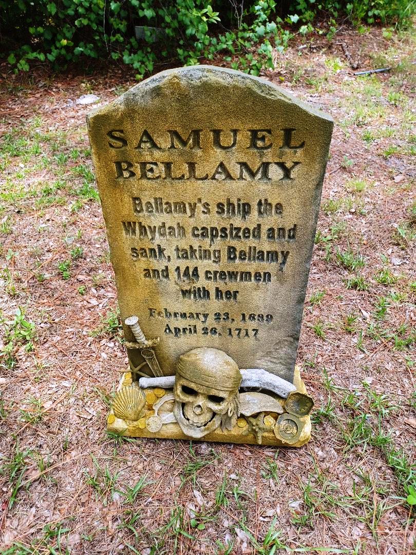 Samuel Bellamy Tombstone.. Pirate Tombstone Halloween Tombstone Halloween Props Halloween Cemetery Tombstone Halloween Outdoor Halloween Decoration - Halloween Trickery