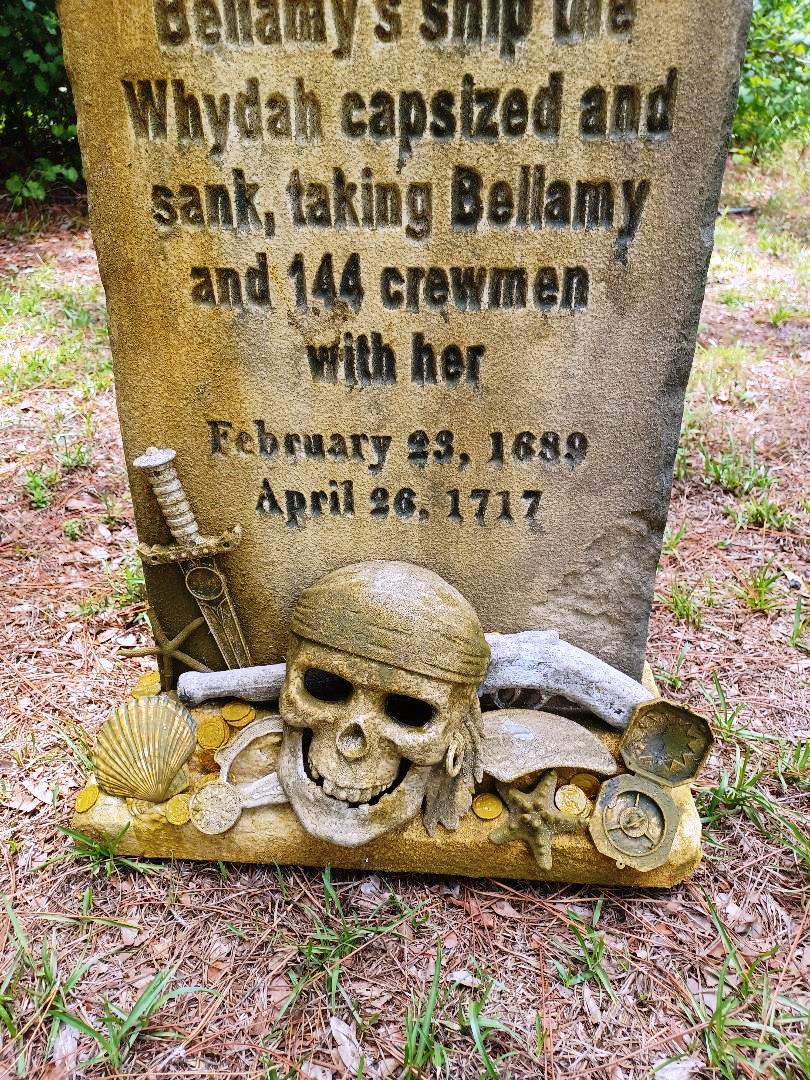 Samuel Bellamy Tombstone.. Pirate Tombstone Halloween Tombstone Halloween Props Halloween Cemetery Tombstone Halloween Outdoor Halloween Decoration - Halloween Trickery