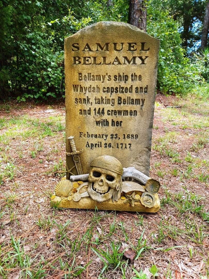 Samuel Bellamy Tombstone.. Pirate Tombstone Halloween Tombstone Halloween Props Halloween Cemetery Tombstone Halloween Outdoor Halloween Decoration - Halloween Trickery