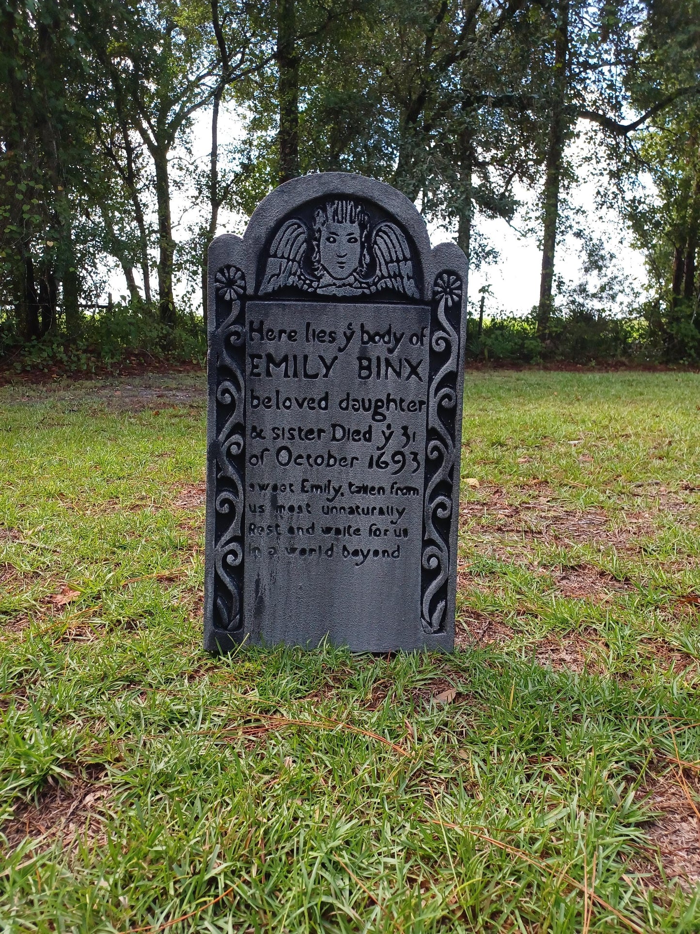 Set of 3 Hocus Pocus Tombstones Emily Binx, Thackery Binx, and Billy Butcherson Tombstones Hocus Pocus Movie Halloween Tombstone Props - Halloween Trickery
