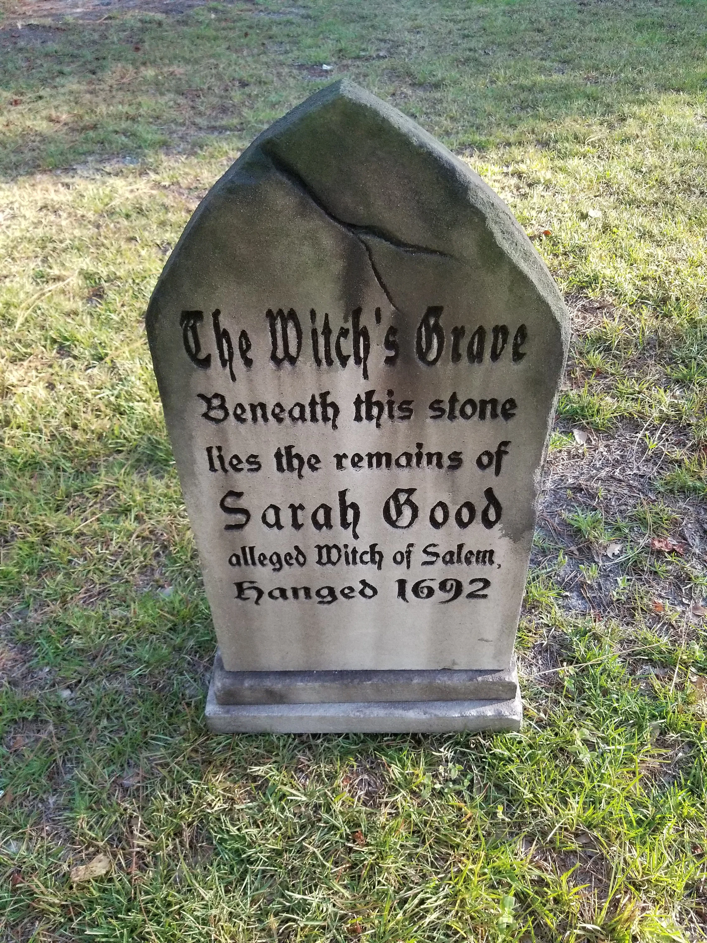 Witch's Grave Tombstone: Handmade Halloween Prop Decoration