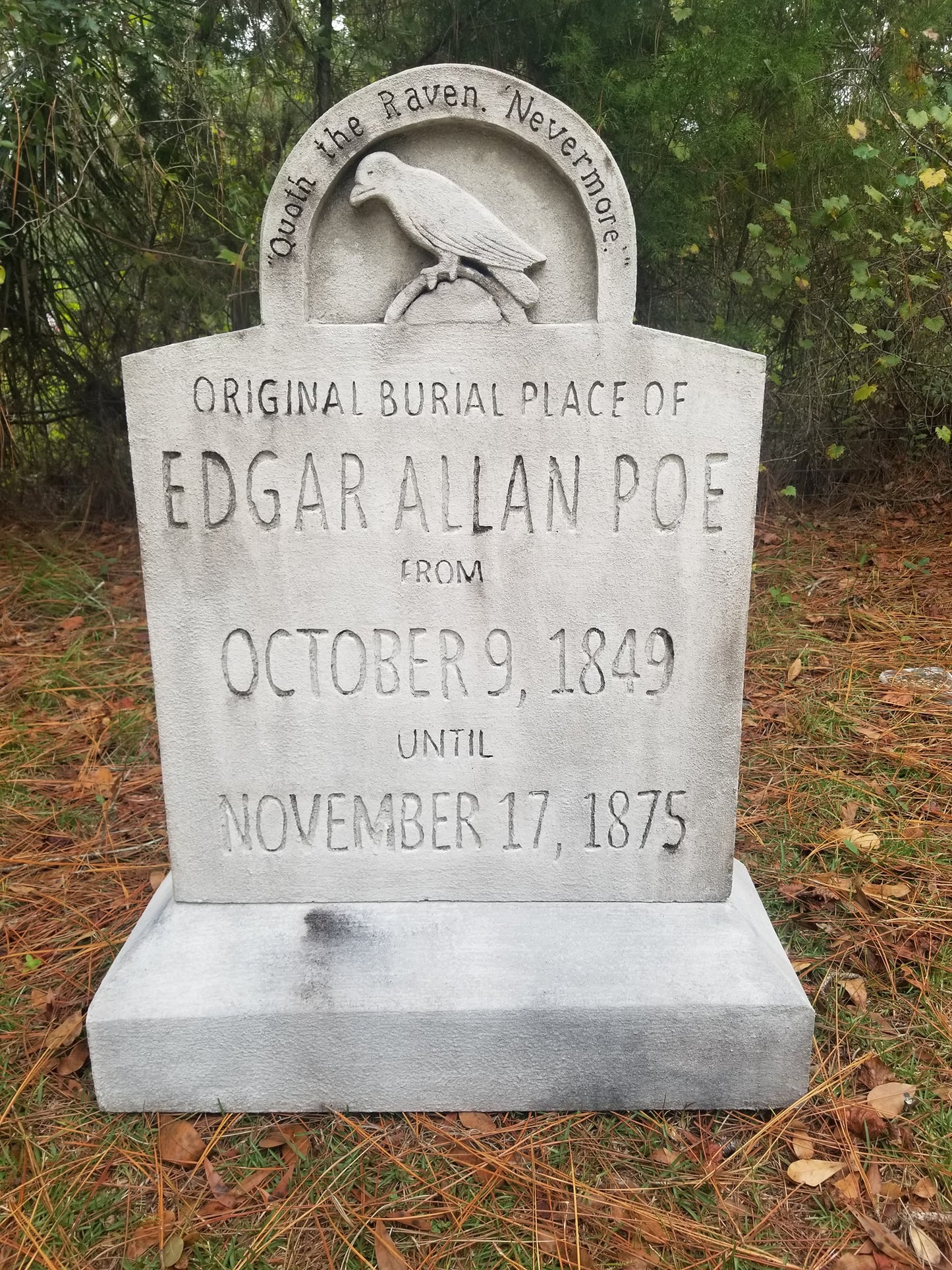 EDGAR ALLAN POE Tombstone - Halloween Trickery