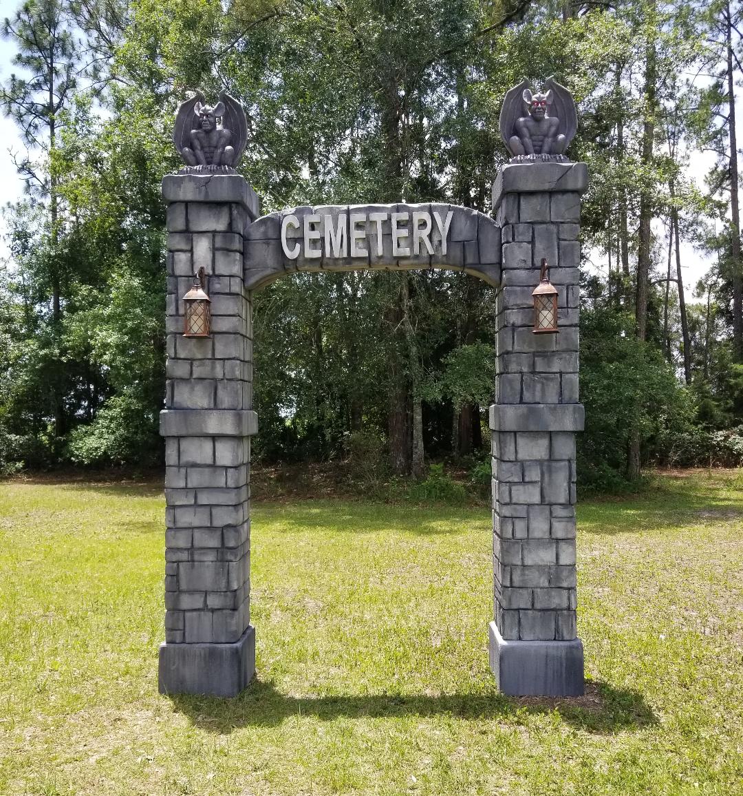 10 ft tall!! Cemetery Entrance Halloween Prop Halloween Pillars Archway Cemetery Entrance Halloween Prop Halloween Yard Art Halloween Decor - Halloween Trickery