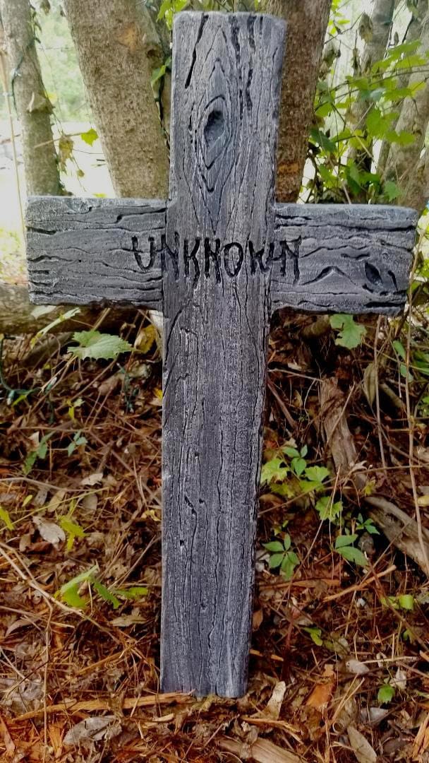 UNKNOWN RIP Cross Halloween Tombstone, Halloween Prop, Cemetery Tombstone, Halloween Decoration, Halloween Yard Art Outdoor - Halloween Trickery
