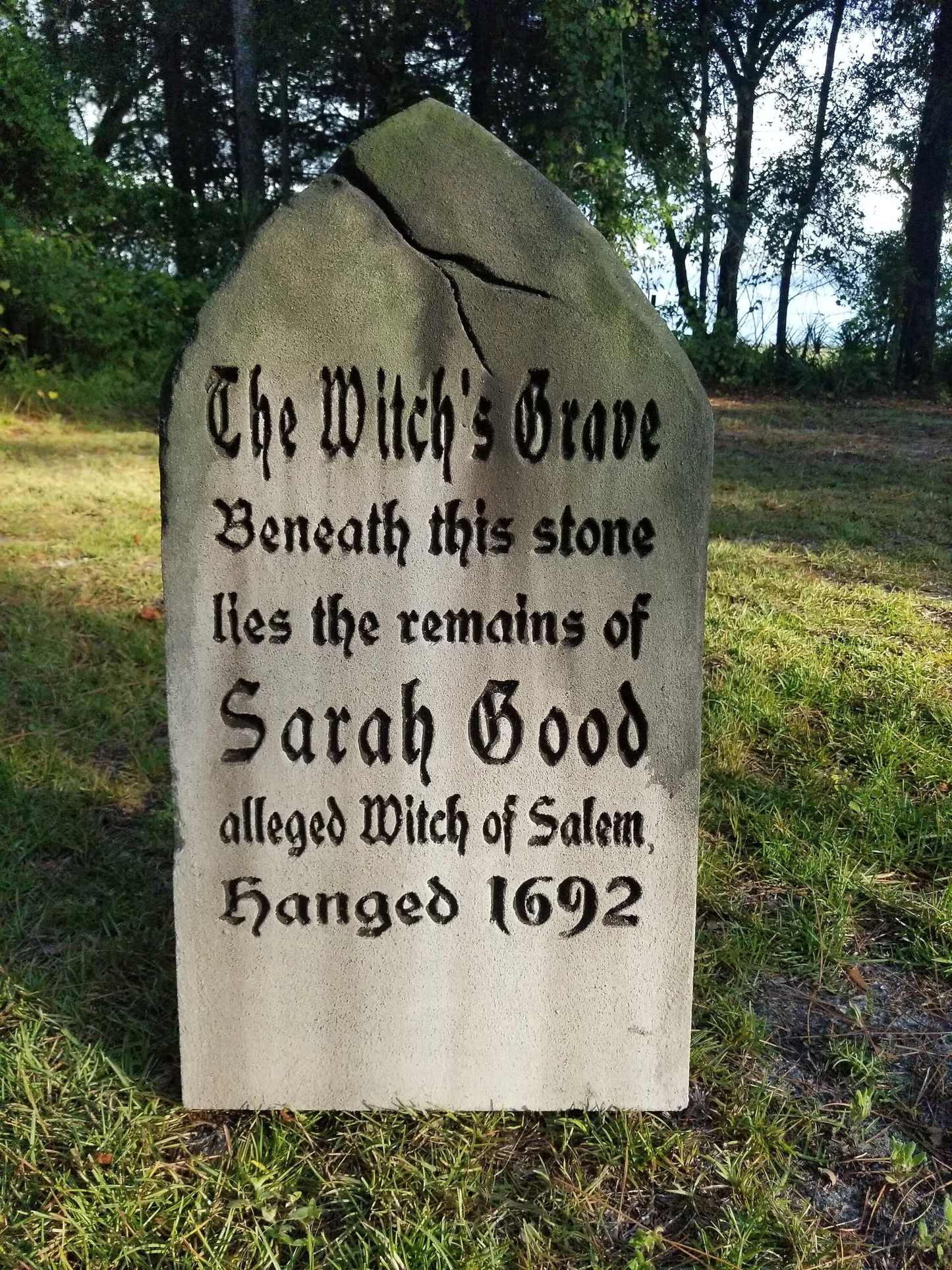 Witch's Grave Tombstone: Handmade Halloween Prop Decoration