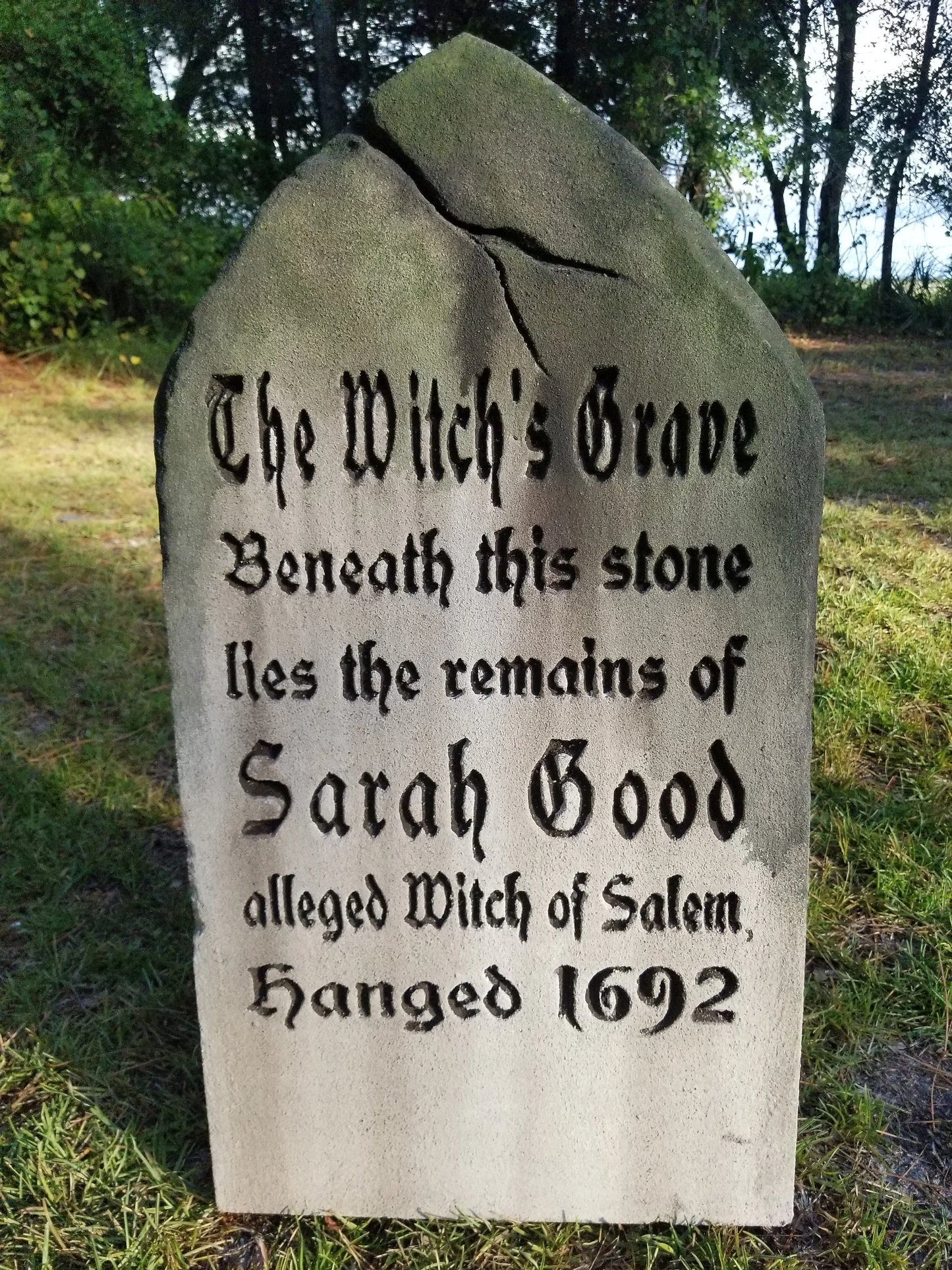 Witch's Grave Tombstone: Handmade Halloween Prop Decoration