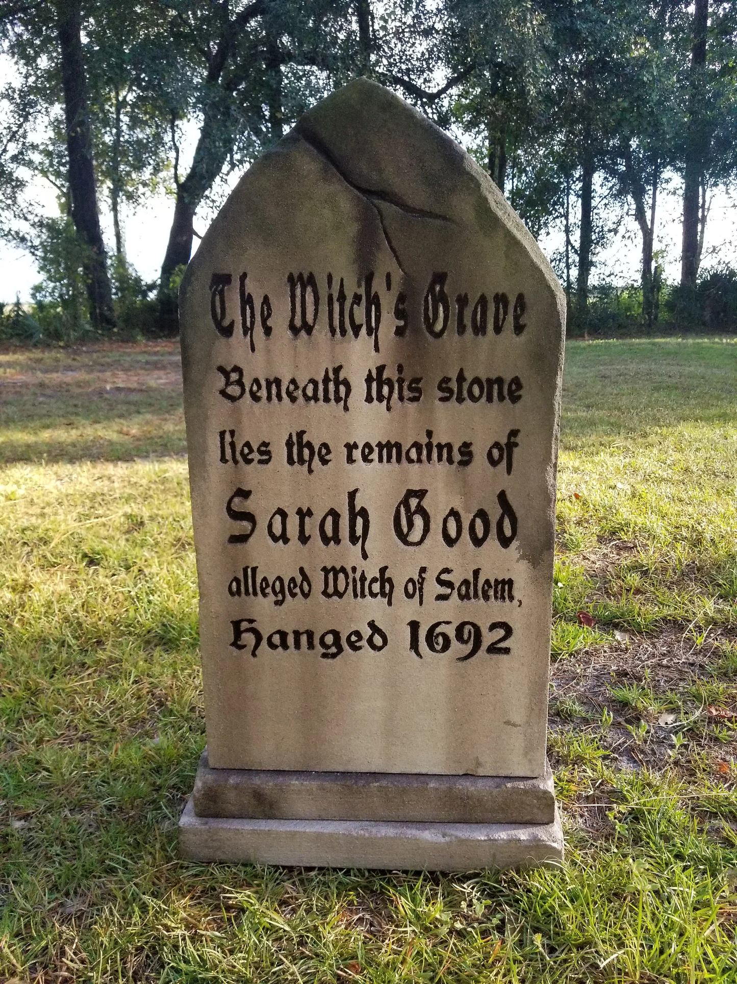 Witch's Grave Tombstone: Handmade Halloween Prop Decoration